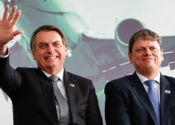 tarcisio-projeta-planalto-em-2026-com-aval-de-bolsonaro