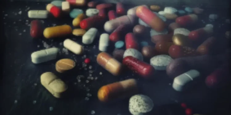 pcgo-apreende-r$100-mil-em-drogas-e-prende-casal-em-anapolis