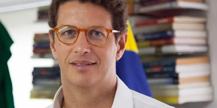 stf-torna-ricardo-salles,-ex-ministro-de-bolsonaro,-reu-por-contrabando-florestal