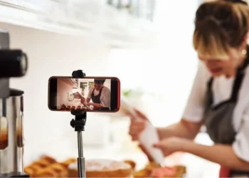 producao-de-conteudo-digital-movimenta-empregos-e-amplia-renda-no-pais