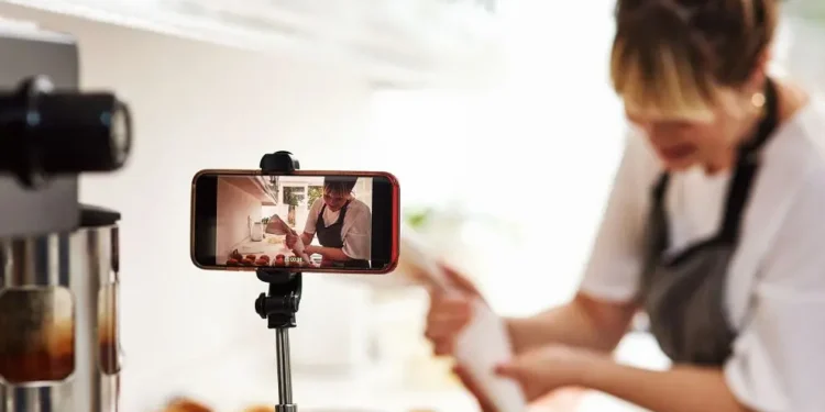 producao-de-conteudo-digital-movimenta-empregos-e-amplia-renda-no-pais