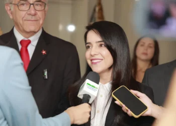 com-posse-de-delegada-fernanda,-sobe-para-5-numero-de-mulheres-na-alego