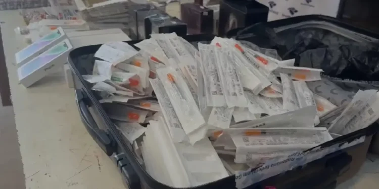 prf-barra-mais-de-800-canetas-emagrecedoras-contrabandeadas-em-goias