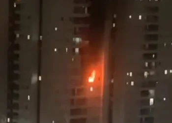 incendio-assusta-moradores-em-predio-de-goiania,-proximo-a-t-9