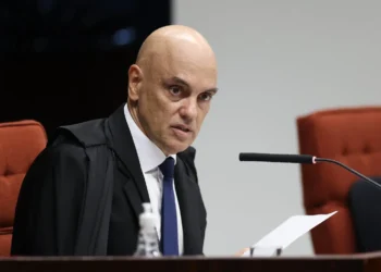 alexandre-de-moraes-solicita-nova-data-de-julgamento-de-bolsonaro-no-stf