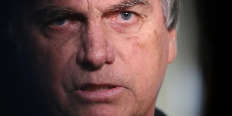 sem-anistia-para-bolsonaro?-impasse-acirra-tensao-entre-stf,-planalto-e-direita