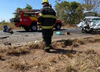 colisao-na-go-080-mata-mulher-e-deixa-dois-homens-feridos-em-goianesia