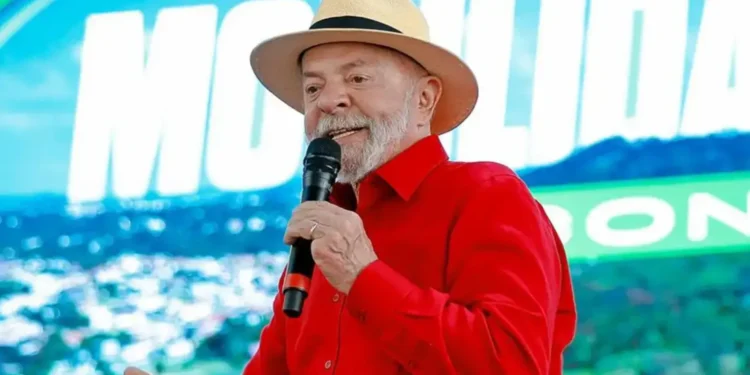 lula-diz-que-bolsonaro-esta-se-“autoincriminando”-ao-pedir-anistia