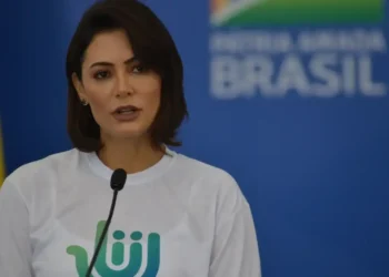 michelle-fala-em-“triade-da-maldade”-contra-bolsonaro