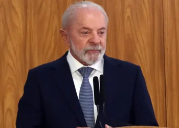 lula-defende-soberania-nacional-contra-os-“traidores-da-patria”
