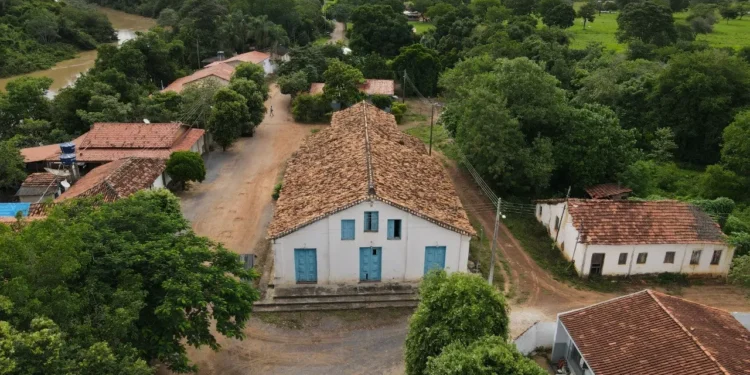 prefeitura-de-flores-de-goias-abre-processo-seletivo-com-53-vagas