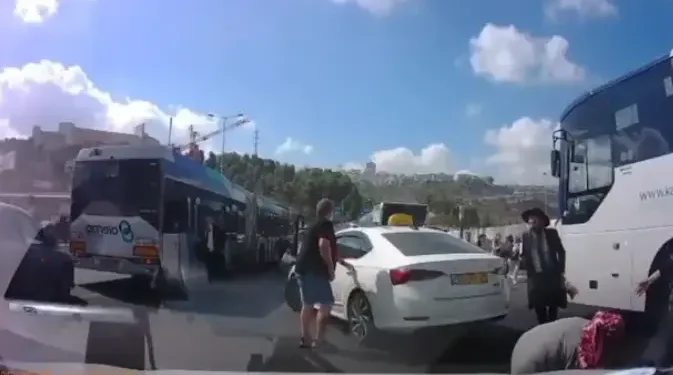 atentado-a-tiros-em-jerusalem-deixa-6-mortos