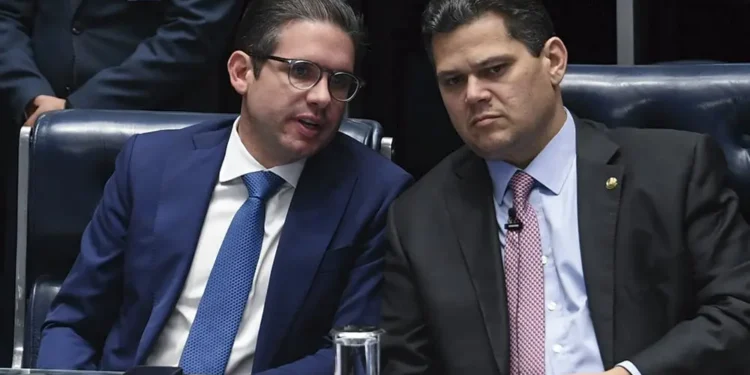 alcolumbre-trabalha-texto-alternativo-para-anistia