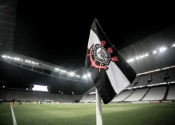 betano-mira-corinthians-e-pode-assumir-camisa-e-arena-em-negocio-bilionario