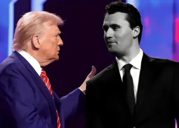 ativista-conservador-aliado-de-trump,-charlie-kirk,-e-baleado-e-morre-em-evento-nos-eua