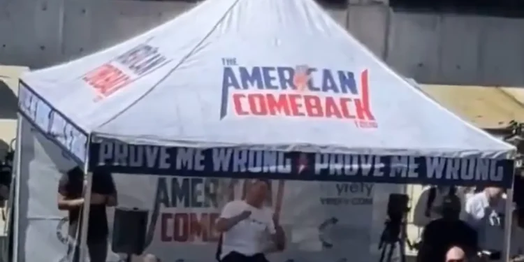 ativista-de-extrema-direita-e-baleado-em-universidade-nos-eua