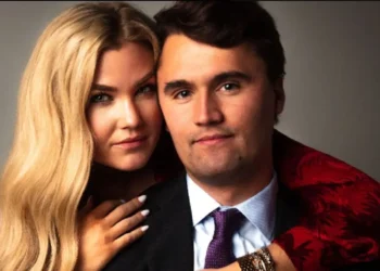 viuva-de-charlie-kirk-se-pronuncia-apos-assassinato-do-influenciador-conservador
