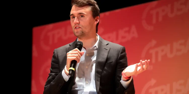 eua-adota-medidas-contra-quem-exaltar-a-morte-de-charlie-kirk
