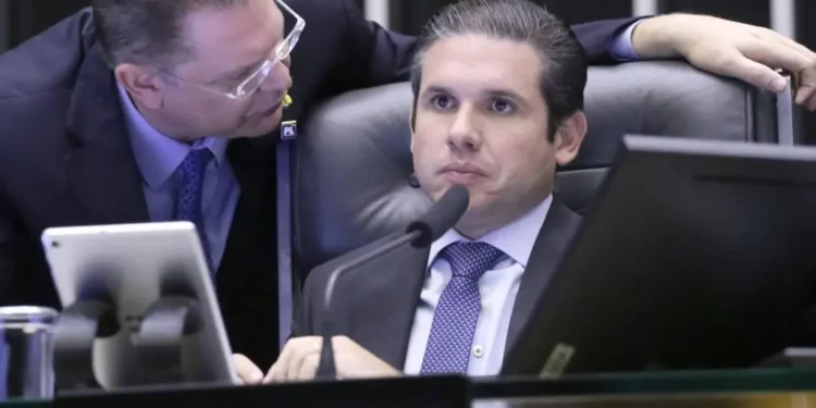 camara-aprova-pec-da-blindagem-em-1o-turno-que-condiciona-prisoes-de-parlamentares