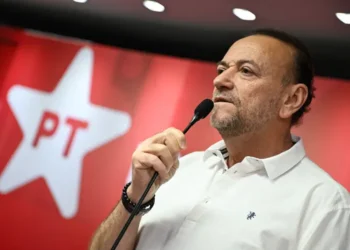 apos-polemicas-sobre-regulacao-das-redes,-pt-dialoga-com-bigtechs