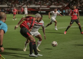 adson-batista-e-rafael-lacerda-elogiam-atletico-go-em-vitoria-contra-o-avai