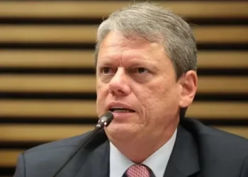 ao-mirar-reeleicao-em-sp,-tarcisio-pretende-evitar-desgaste-ate-2026