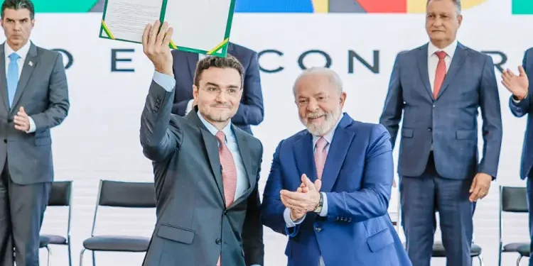 pressionado-pelo-uniao-brasil,-celso-sabino-comunica-saida-do-governo-para-lula