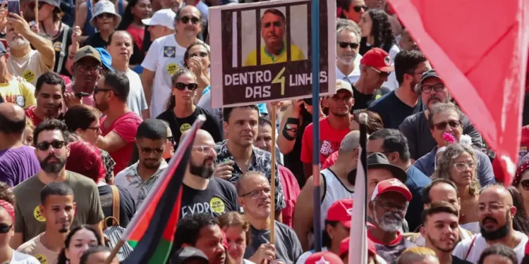 esquerda-organiza-atos-contra-pec-da-blindagem-e-anistia-em-capitais-brasileiras