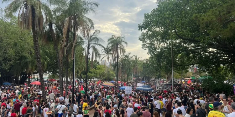 multidao-ocupa-ruas-da-capital-contra-a-pec-da-blindagem-e-reforca-mobilizacao-nacional