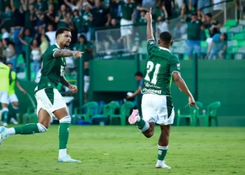 goias-vence-o-paysandu-na-serrinha-apos-tres-rodadas-de-tropeco