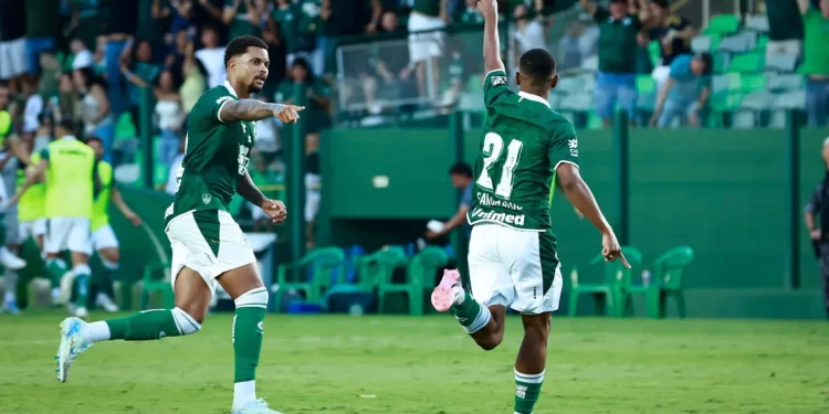 goias-vence-o-paysandu-na-serrinha-apos-tres-rodadas-de-tropeco