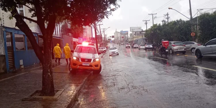 goiania-segue-em-alerta-para-chuvas-fortes-e-ventos-ate-quinta-feira