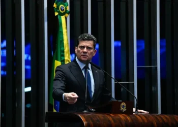 moro-propoe-alternativa-que-visa-salvar-pec-da-blindagem