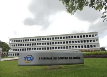 tcu-alerta-governo-lula-sobre-irregularidade-em-perseguicao-ao-piso-da-meta-fiscal