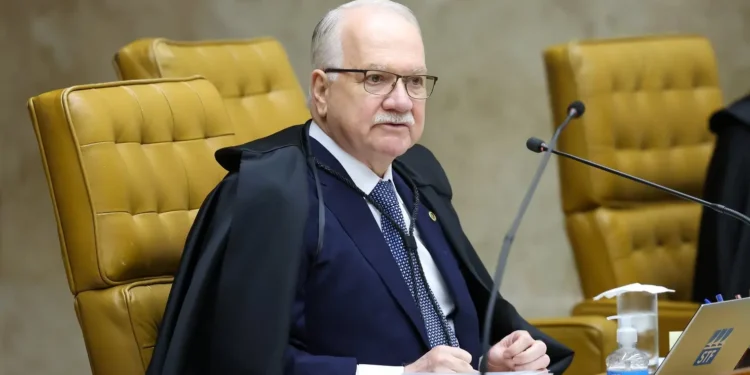novo-presidente-do-stf,-fachin-defende-separacao-entre-direito-e-politica