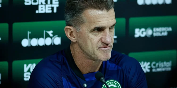 goias-tenta-evitar-mais-uma-vitoria-do-atletico-go-na-serrinha