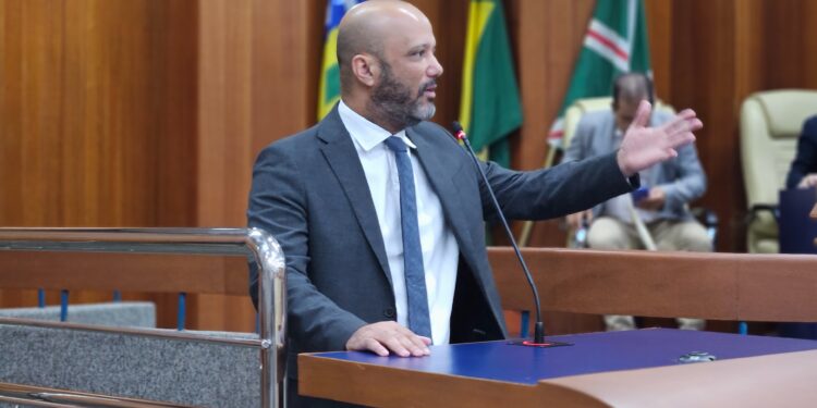 Comissão de Constituição e Justiça da Câmara Municipal aprova projetos do vereador Major Vítor Hugo