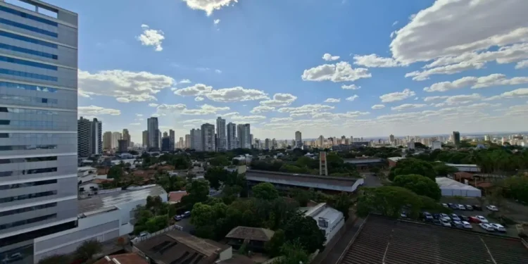goiania-enfrenta-calor-intenso,-seca-prolongada-e-alerta-para-queimadas