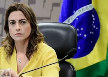 senadora-exibe-tres-vezes-video-de-bolsonaro-em-sessao-da-cpmi-do-inss