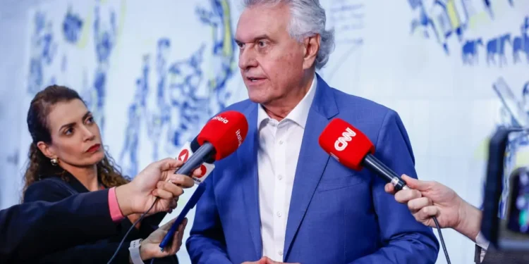 caiado-pode-ficar-no-governo-para-se-manter-no-1-e-eleger-gracinha