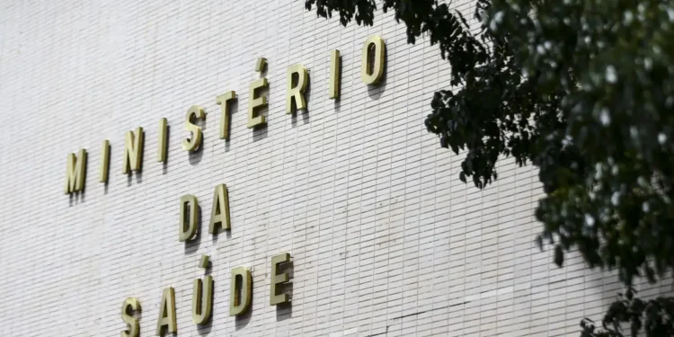 brasil-tem-14-casos-confirmados-de-ingestao-de-metanol