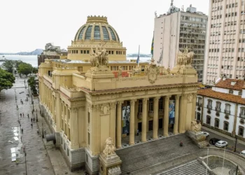 assembleia-legislativa-do-rio-de-janeiro-abre-concurso-com-salarios-de-ate-r$-44-mil