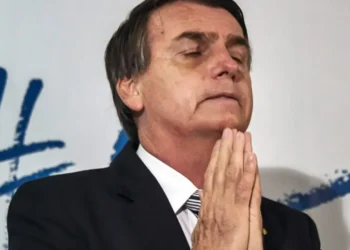defesa-de-bolsonaro-pede-ao-stf-autorizacao-para-grupo-de-oracao-de-michelle