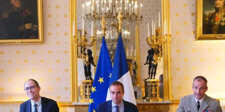 o-primeiro-ministro-da-franca-renuncia-cargo-em-menos-um-mes