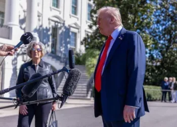 trump-e-lula-tem-“otima-conversa”-sobre-“tarifaco”-e-abrem-via-de-negociacao