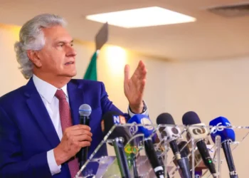 enquanto-esquerda-briga-pelos-cacos,-direita-comemora-a-proxima-vitoria