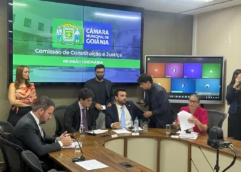 em-nova-derrota-politica-de-mabel,-ccj-aprova-suspensao-da-calamidade-financeira