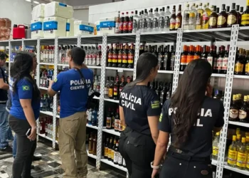 bebidas-suspeitas-de-adulteracao-sao-apreendidas-em-acao-policial-em-caldas-novas