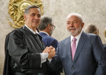 aliados-de-lula-apontam-nome-como-favorito-para-vaga-no-stf