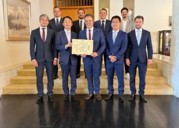 delegado-eduardo-prado-recebe-diploma-de-honra-ao-merito-do-japao